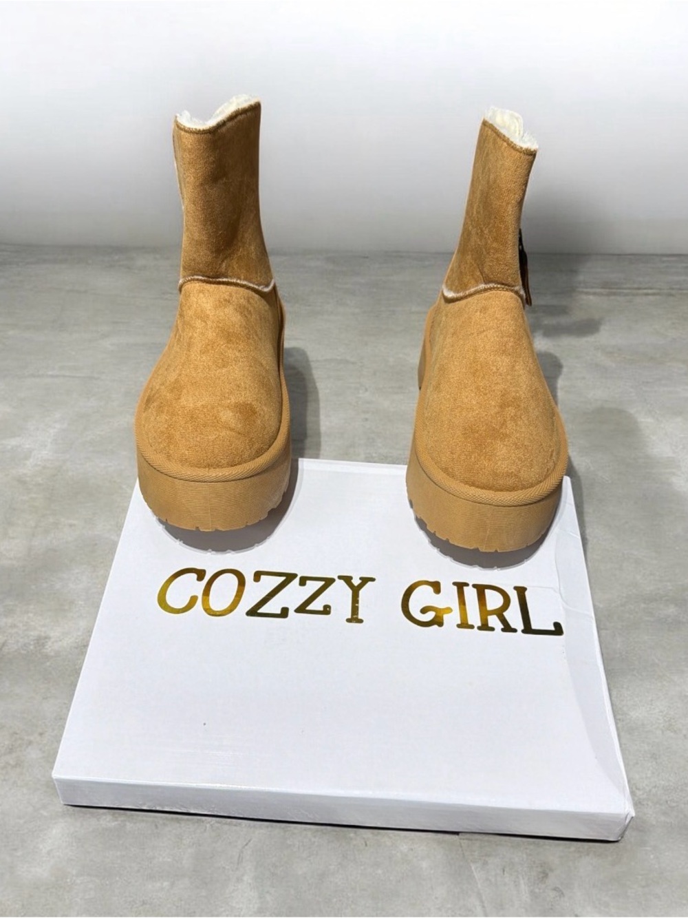 Cozzy Girl Tan Platform Ankle Boots Size 8